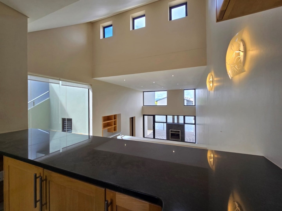 To Let 2 Bedroom Property for Rent in Oubaai Western Cape